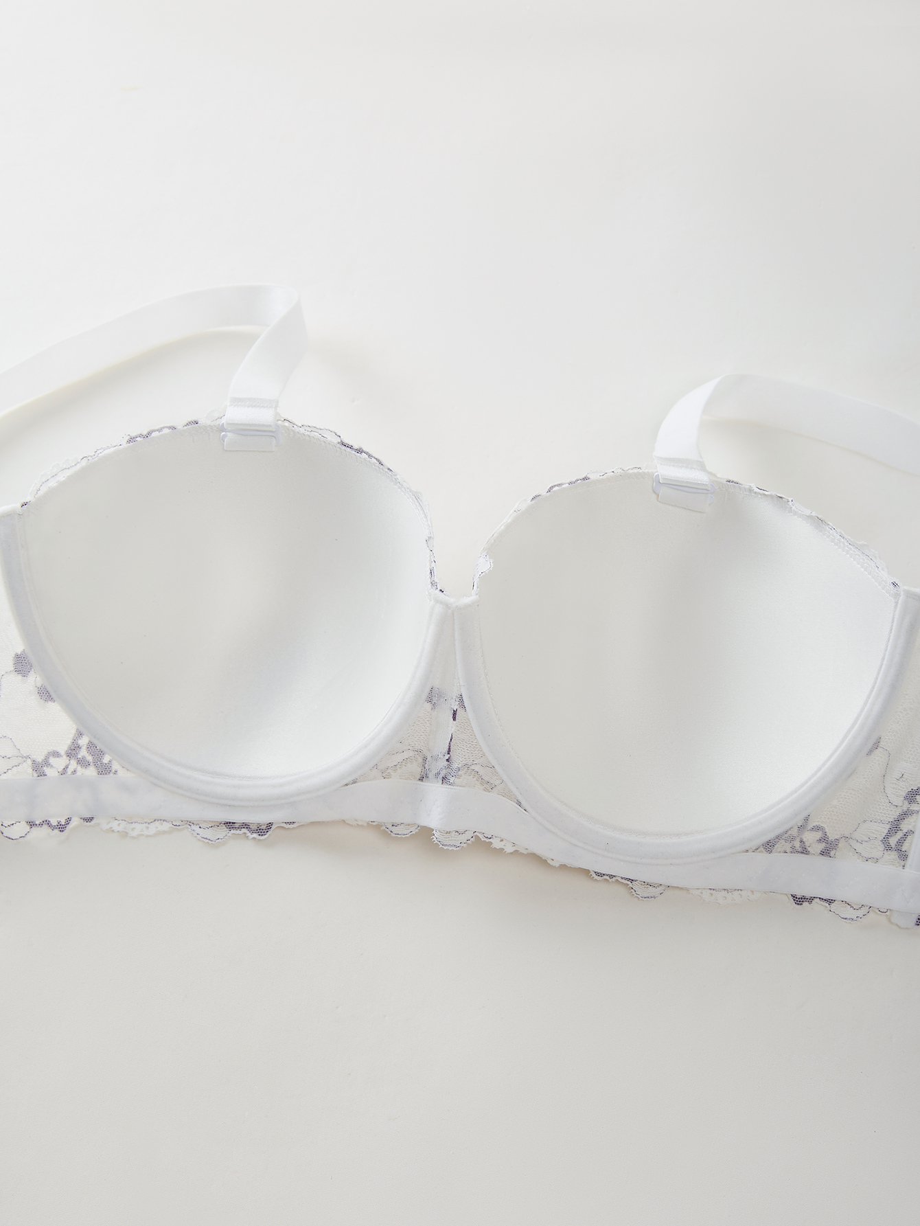 Plus Size Lace & Embroidery Wo - Push Up Bra Padded のレビューと価格